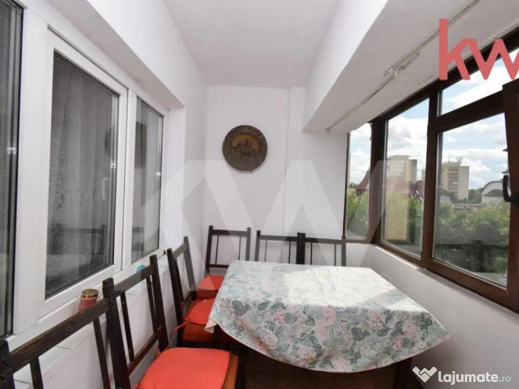 Apartament 4 camere Sarari decomandat, - schimb cu 2 camere