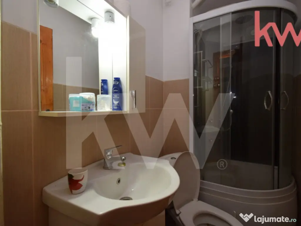 Apartament 4 camere Sarari decomandat, - schimb cu 2 camere