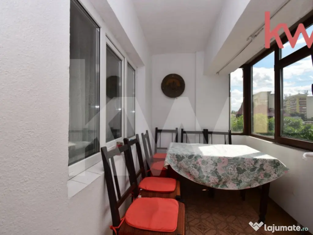 Apartament 4 camere Sarari decomandat, - schimb cu 2 camere