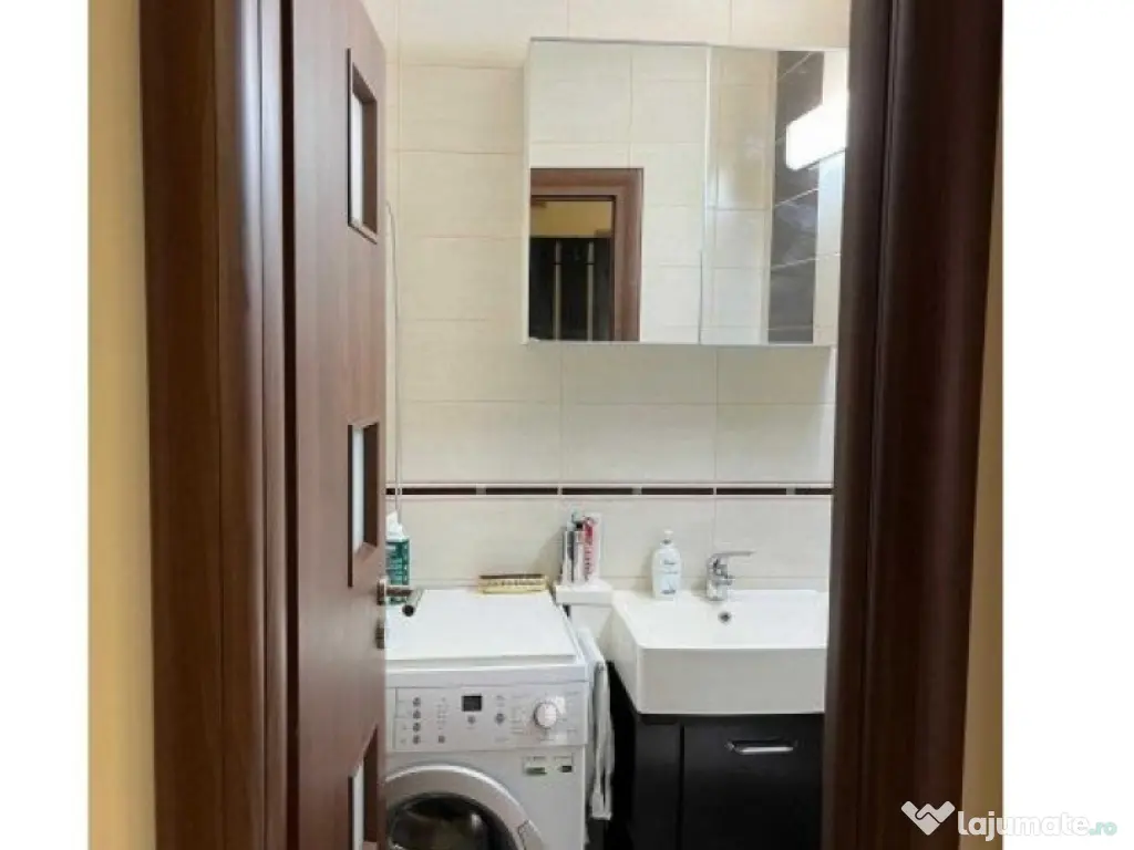 Apartament 3 camere Calea Calarasilor