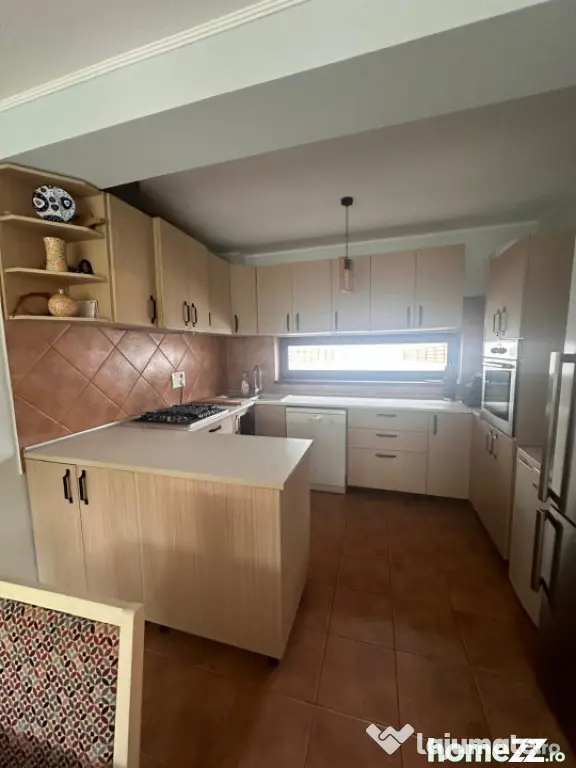 Casă P+1+M de Vânzare în Zona Stadion Constanța | Teren - Constanta (Constanta)