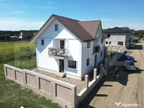Casa cu 5 camere + garaj , situata in Valea Ursului