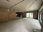 Casa de lux, cu vedere panoramica asupra muntilor, 2600mp te 