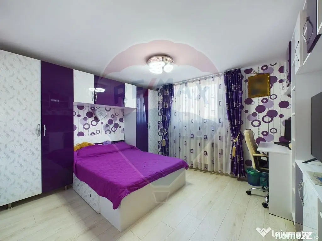 Casă / Vilă 5 camere + Mansarda Foarte Spatioasa