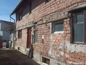 De casa particulara la rosu în Sfântu Gheorghe 