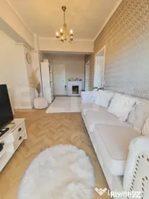Apartament cu 3 camere, lift, parcare, acces restrictionat