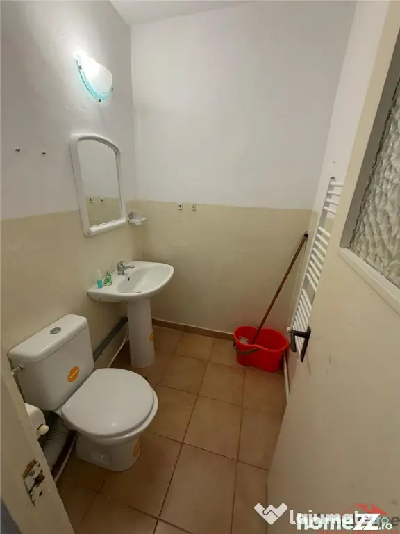 Apartament 4 camere, etaj 4, ultracentral, 1 loc de parcare