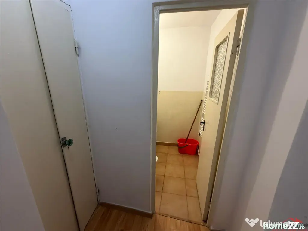 Apartament 4 camere, etaj 4, ultracentral, 1 loc de parcare