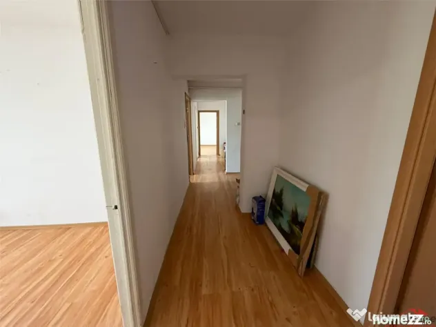 Apartament 4 camere, etaj 4, ultracentral, 1 loc de parcare