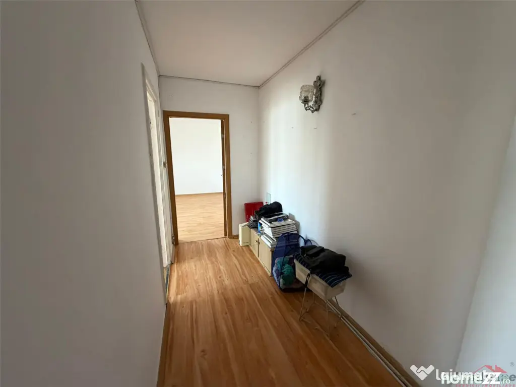 Apartament 4 camere, etaj 4, ultracentral, 1 loc de parcare