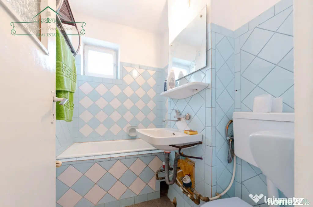 Apartament cu 3 camere, zona Fortuna, Arad