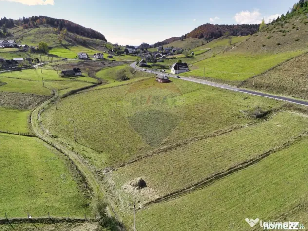 Teren intravilan Fundata, 4000 mp, potențial turistic - Fundata (Brasov)