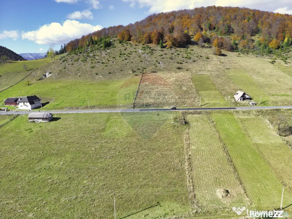 Teren intravilan Fundata, 4000 mp, potențial turistic - Fundata (Brasov)