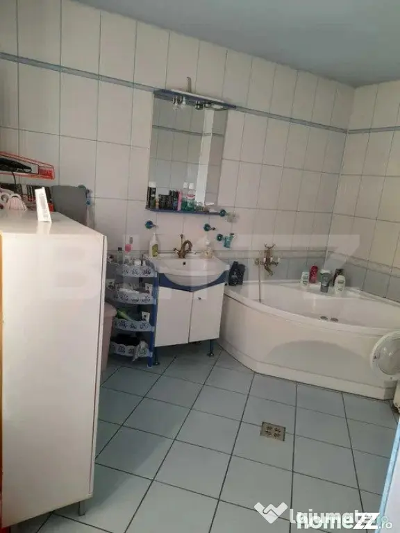 Casa de vanzare - 218 mp utili si 470 mp teren - Bardesti