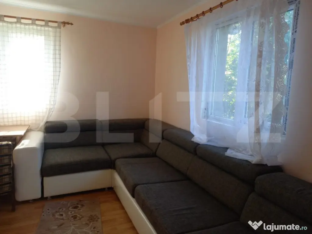 Casa individuala, 6 camere, 100mp, 1700 mp teren, zona loc.P