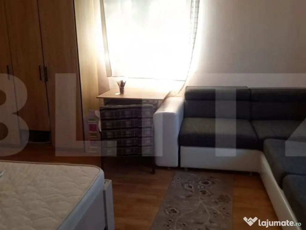 Casa individuala, 6 camere, 100mp, 1700 mp teren, zona loc.P