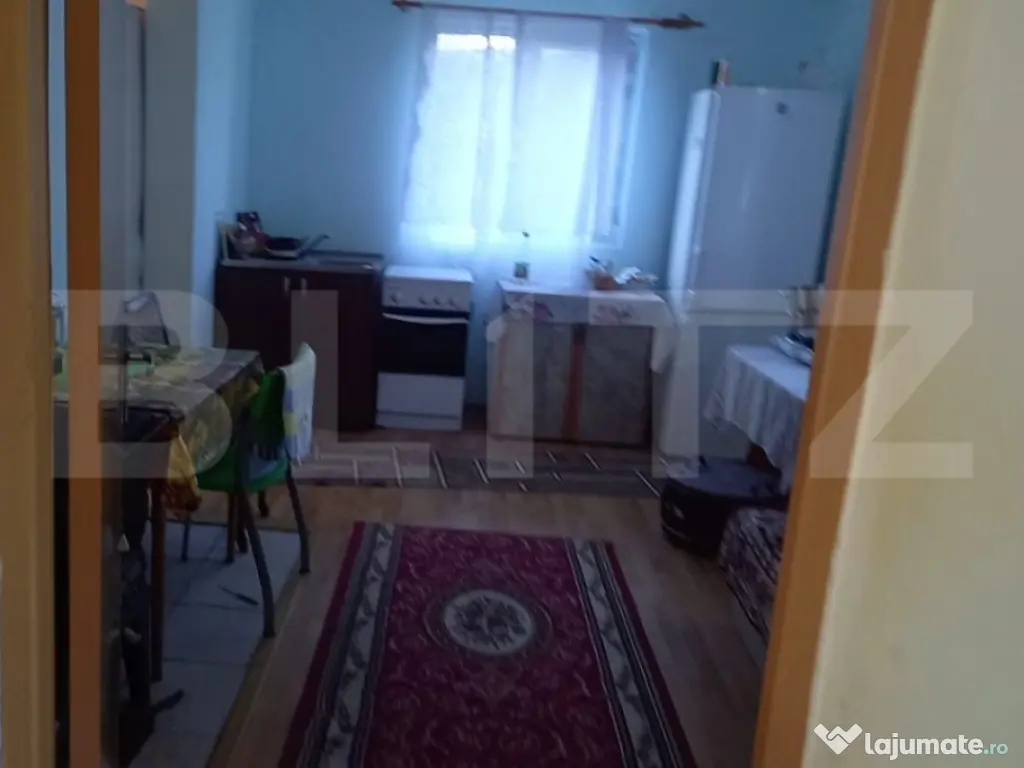 Casa individuala, 6 camere, 100mp, 1700 mp teren, zona loc.P