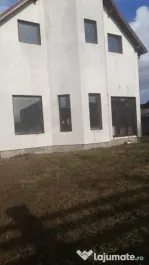 Sat Sasar, casa semifinisata
