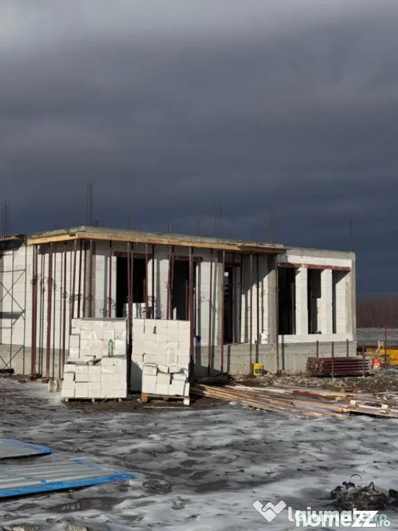 Casa moderna, individuala, teren 600mp - Marginea (Suceava)