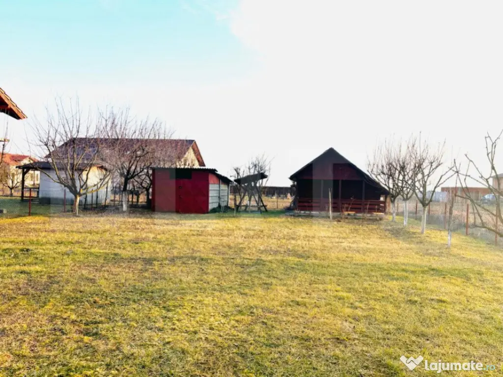 Teren intravilan 6,52 ari cu cabana zona Păulești