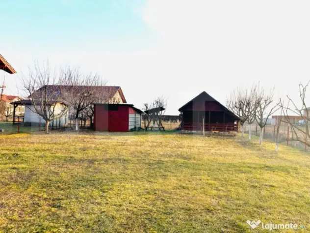 Teren intravilan 6,52 ari cu cabana zona Păulești