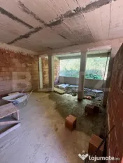 Cabana moderna, 6 camere, 400 mp, zona Muntele Rece 