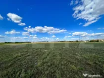 Teren extravilan, 2.800 mp, două fronturi, Izvorul Rece