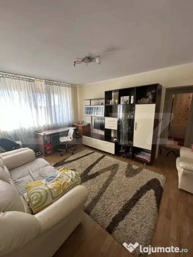 Apartament cu 3 camere, 84 mp, zona Micro 16