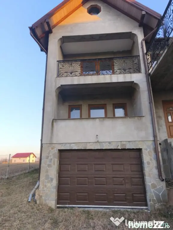 Casa finisata, teren 2500mp, Marginea