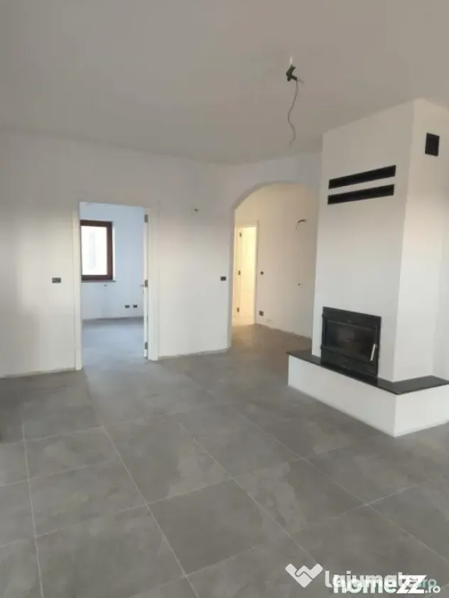 Casa finisata, teren 2500mp, Marginea