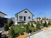 Clinceni, casa pe parter, 80mp, 3 camere, 2 bai, utilități 