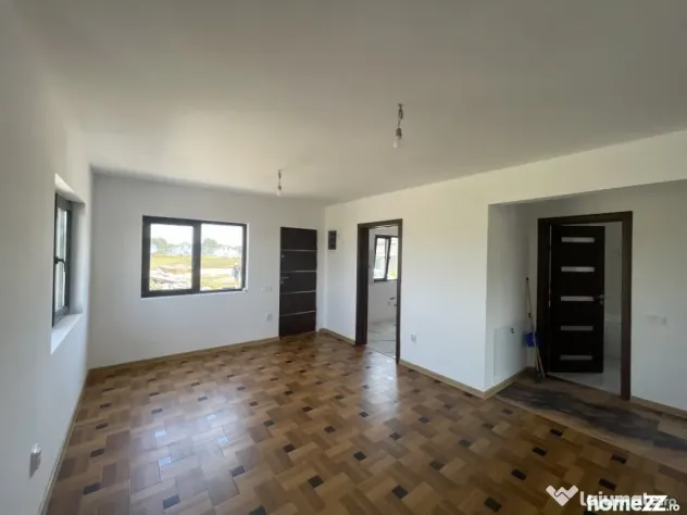 Clinceni, casa pe parter, 80mp, 3 camere, 2 bai, utilități