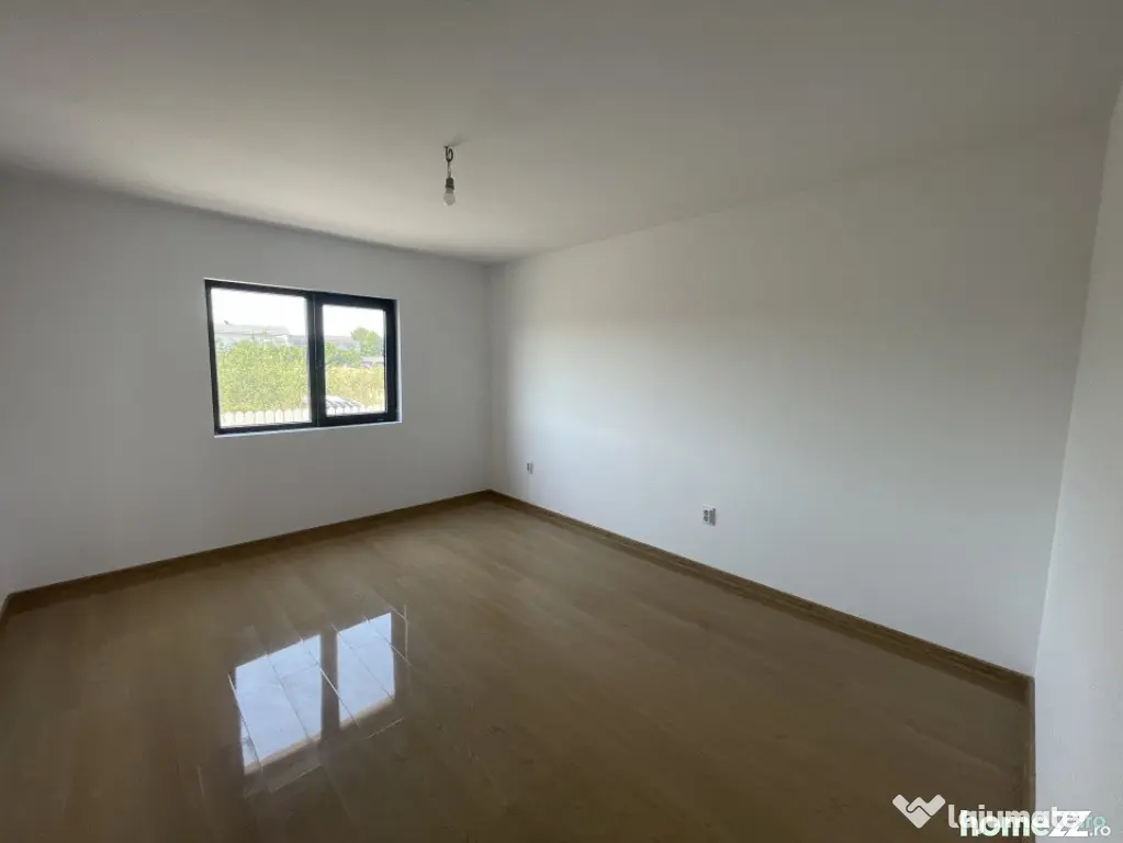 Clinceni, casa pe parter, 80mp, 3 camere, 2 bai, utilități