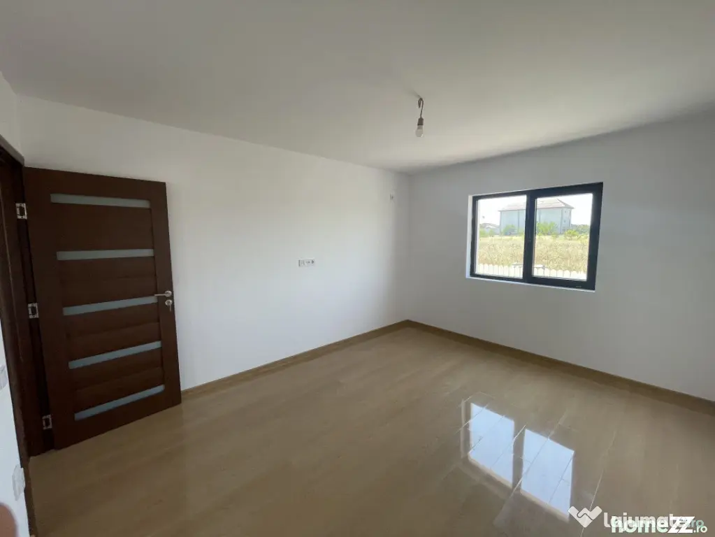 Clinceni, casa pe parter, 80mp, 3 camere, 2 bai, utilități