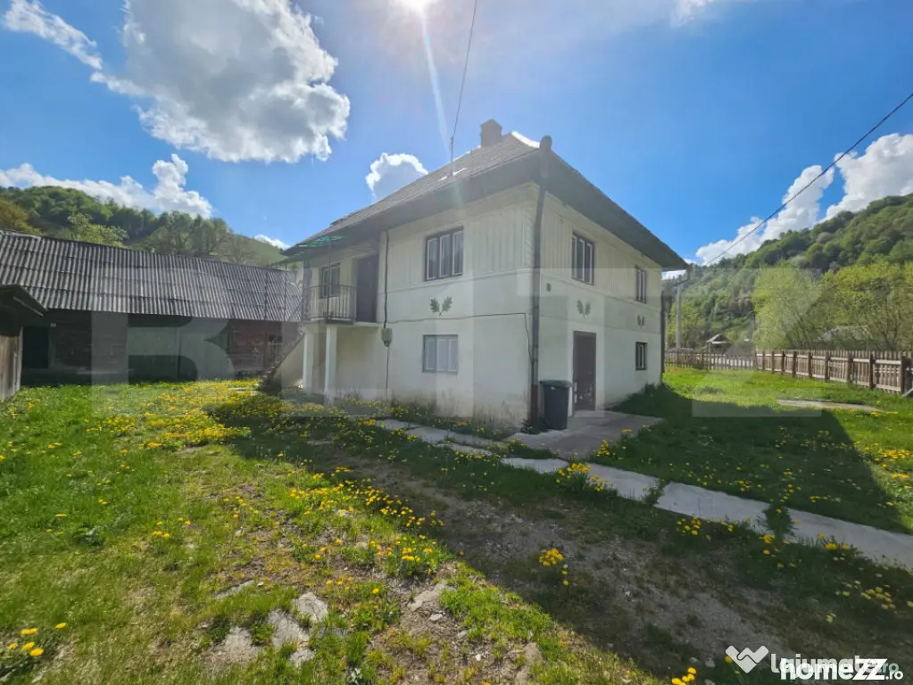 Casa individuala cu 3 camere, 150 mp utili, 2000 mp teren, G