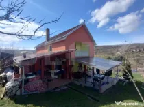 EXCLUSIVITATE! Casa cu 4 camere, 130 mp, 20 ari teren, zona