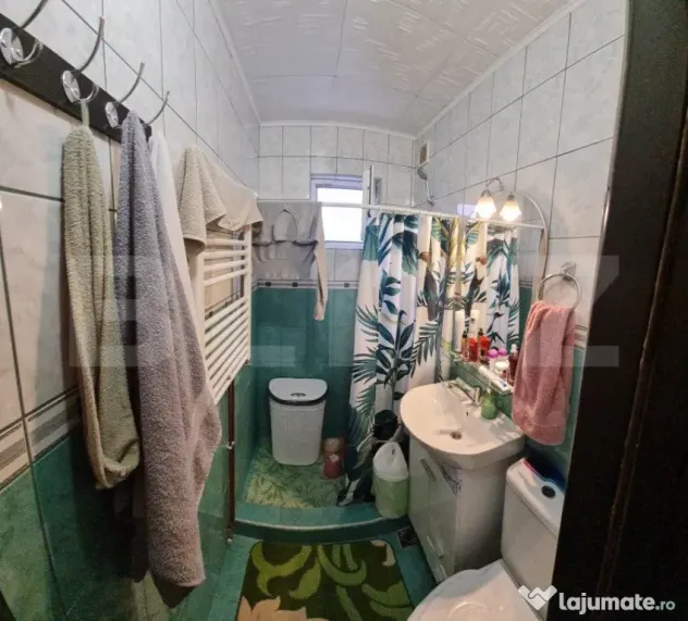 Apartament cu 2 Camere de Vânzare în Zărnești