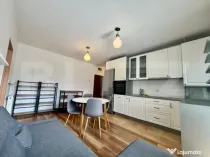 Apartament de 3 camere, parcare, 55 mp, etaj intermediar, zo