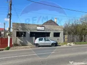 Casă cu 6 camere de vânzare 