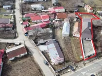 Casă cu 6 camere de vânzare