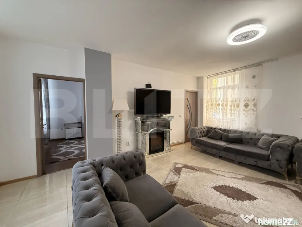 Apartament 3 camere cu 3 băi, bloc nou, terasă, zona Rocad