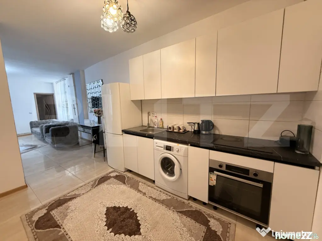 Apartament 3 camere cu 3 băi, bloc nou, terasă, zona Rocad