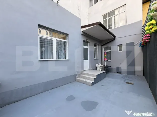 Apartament 3 camere cu 3 băi, bloc nou, terasă, zona Rocad