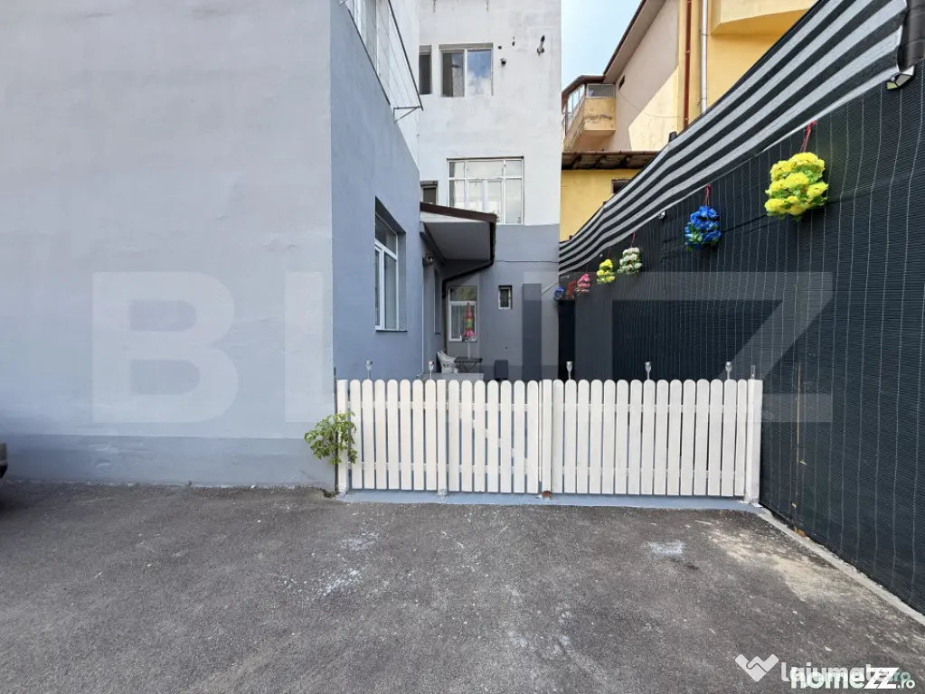 Apartament 3 camere cu 3 băi, bloc nou, terasă, zona Rocad