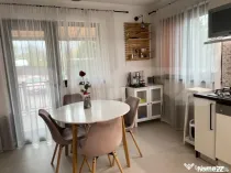 Casa individuala, cu 4 camere, 240 mp, 800 mp teren, zona Bu
