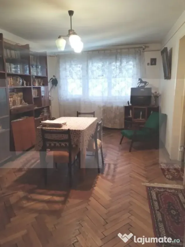 Apartament cu 4 camere, 75mp, zona ultracentrala