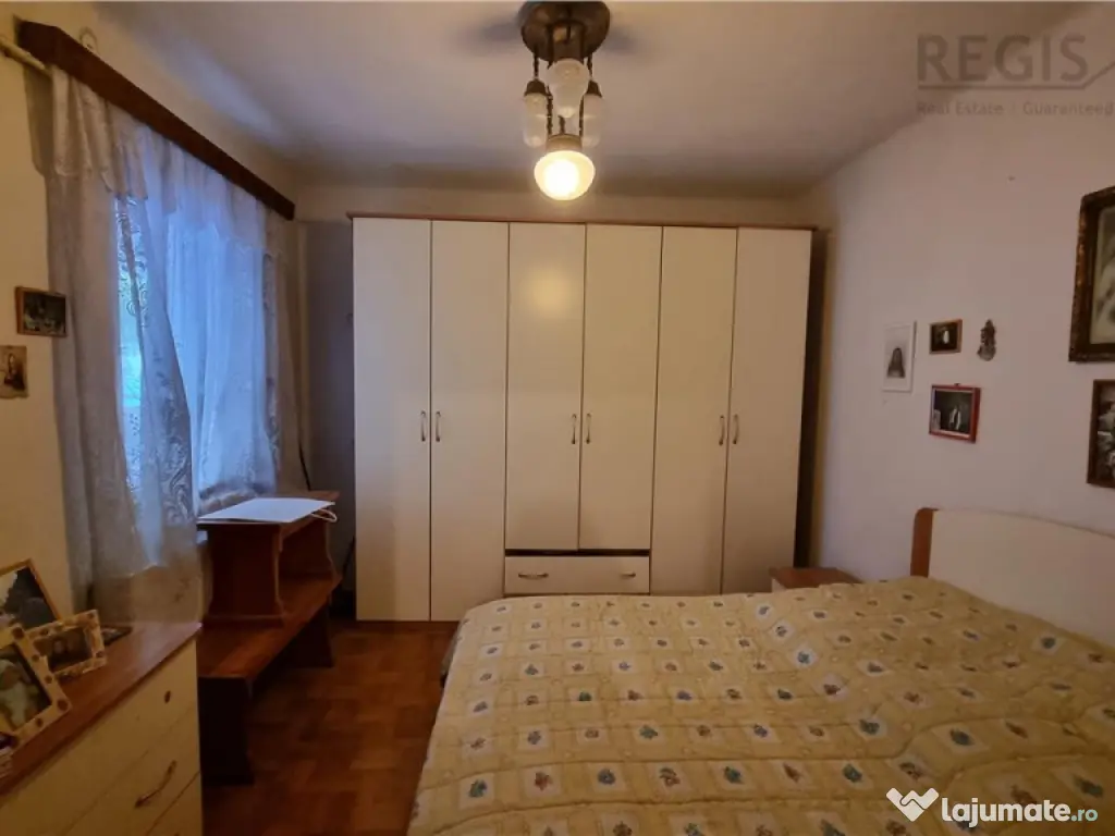 Apartament la casa de 4 camere zona bulevard 15 Noiembrie