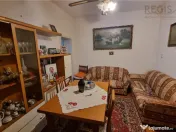 Apartament la casa de 4 camere zona bulevard 15 Noiembrie 