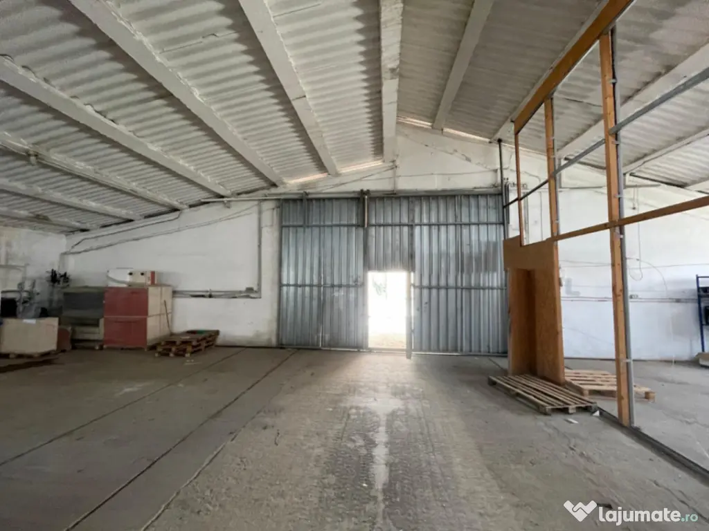 Hală situată în Ovidiu