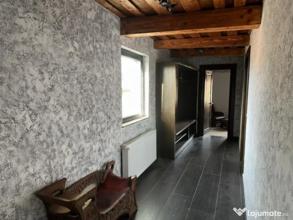 Spatiu comercial (Casa 6 camere) , zona centrala, 235mp, Rad